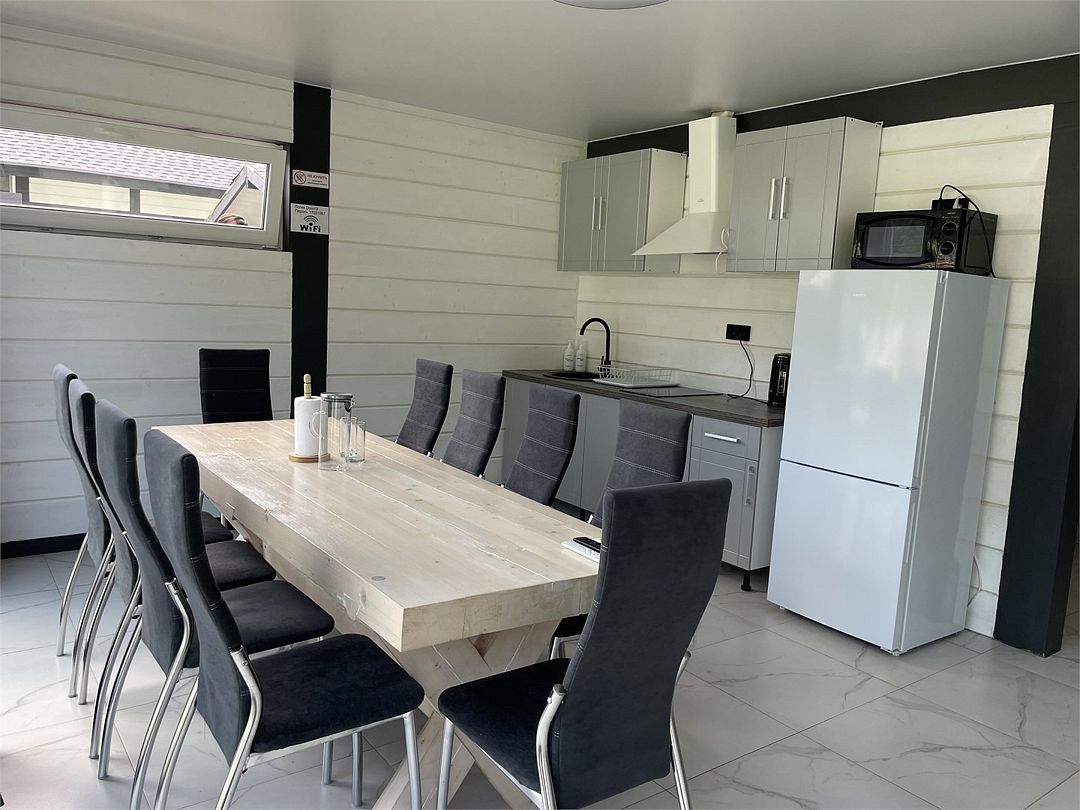 Коттедж 8-местный №13 (12 соток)