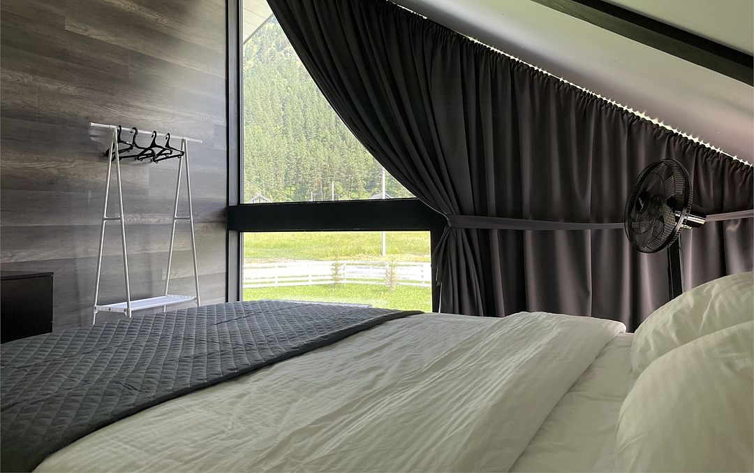 Коттедж 8-местный №13 (12 соток)