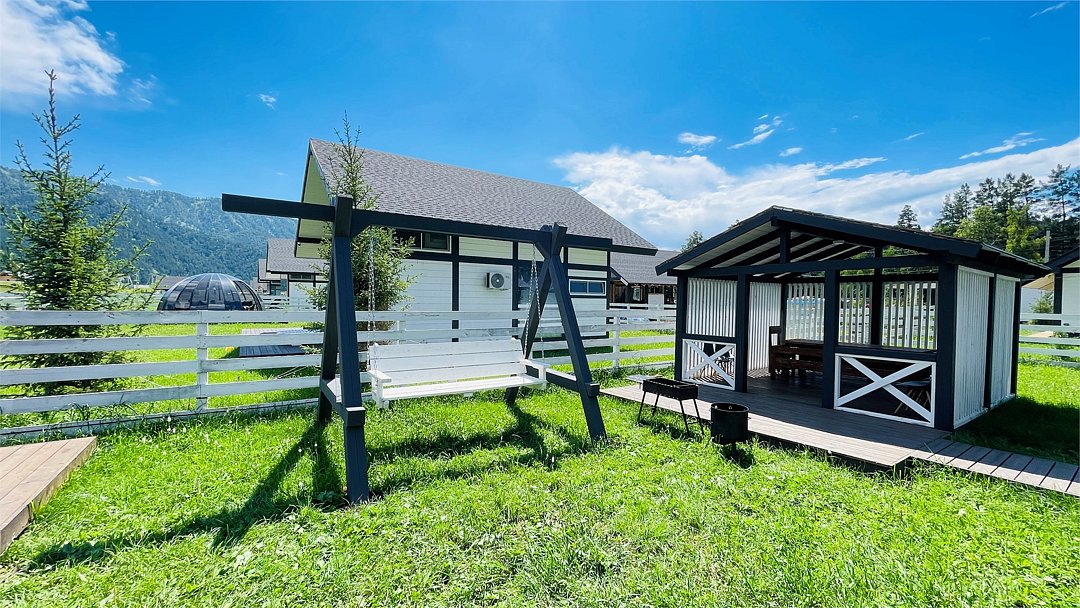 Коттедж 8-местный №13 (12 соток)