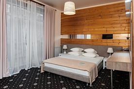 Двухместный номер Deluxe с балконом двуспальная кровать, Курорт Марьин Остров, Чемал