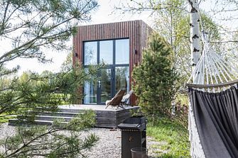 Глэмпинг Sheluha house Уютный Tiny House с мансардным окном
