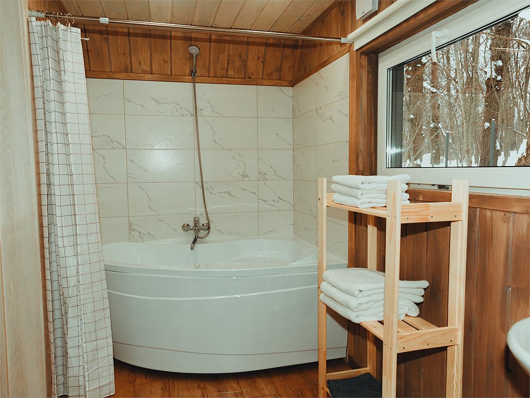 А-фрейм 2-местный 2-комнатный (Дом в лесу)