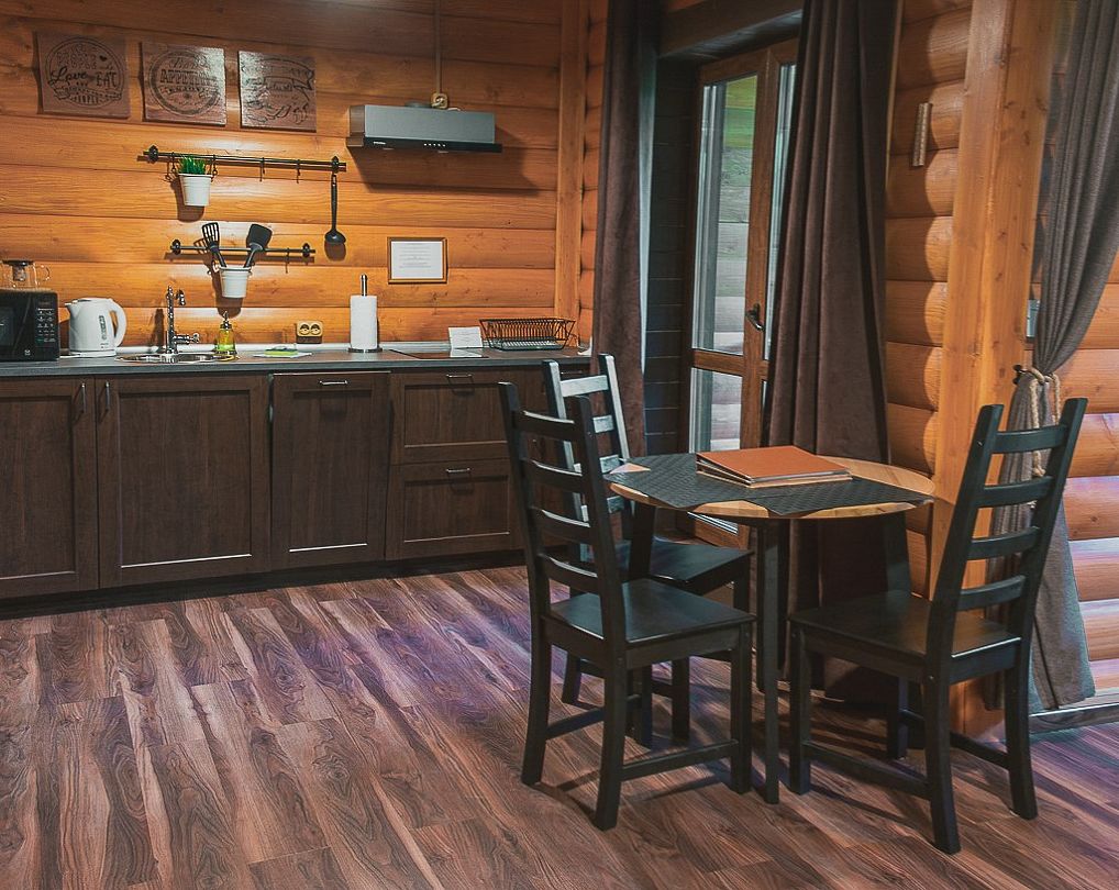 Дом 2-местный 1-комнатный (с ванной и террасой)