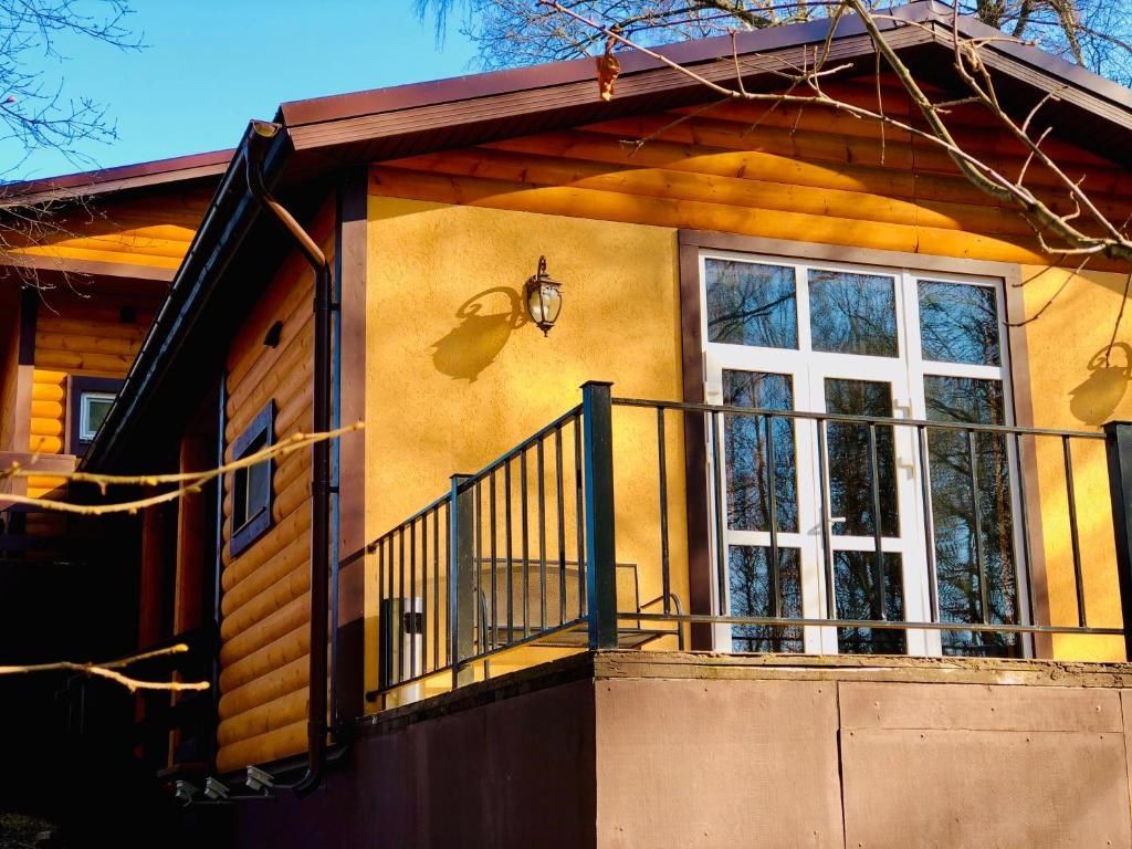 Коттедж 4-местный 2-комнатный (Люкс)