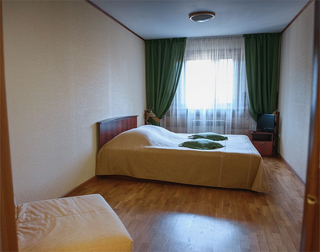 Номер Кантри 13 -местный 3-комнатный (в Коттедже №1)