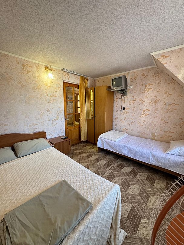 Эконом 3-местный 1-комнатный (с балконом)