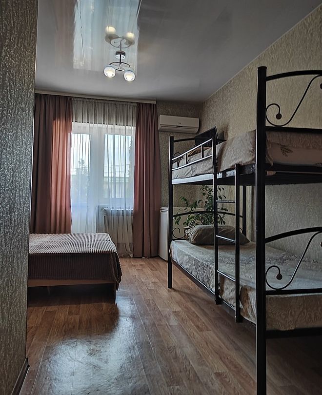 Номер 4-местный 1-комнатный (2 этаж)