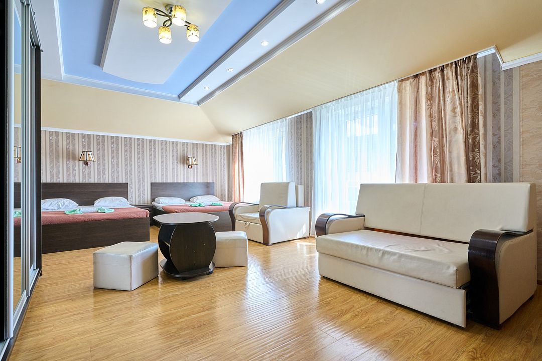 Семейный 7-местный