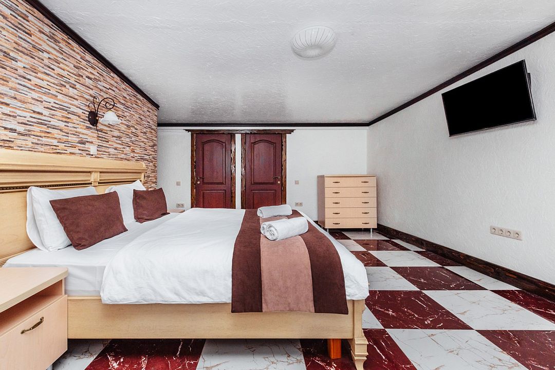 Апартаменты 10-местный 5-комнатный (№106)