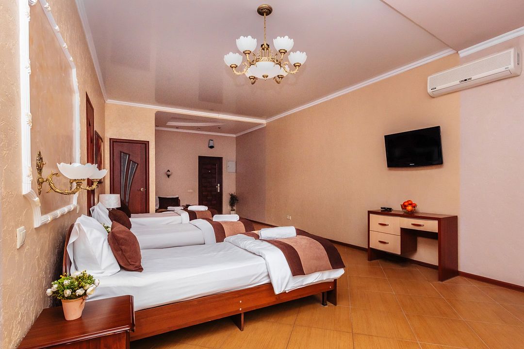 Апартаменты 8-местный 3-комнатный (№105)