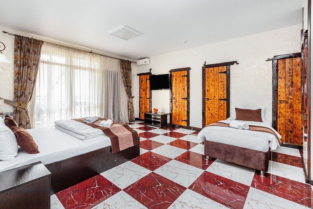 Стандартный 4-местный (с балконом)