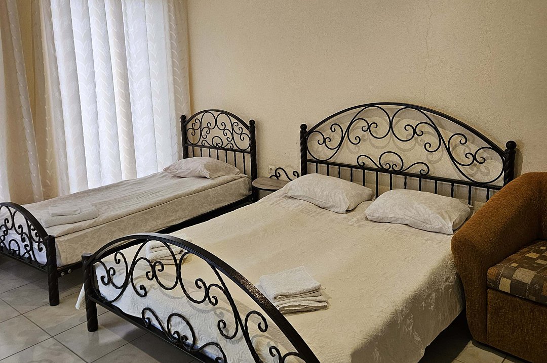 Семейный 3-местный (без балкона)