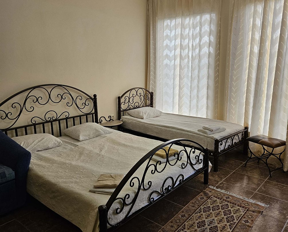 Семейный 3-местный (с балконом)