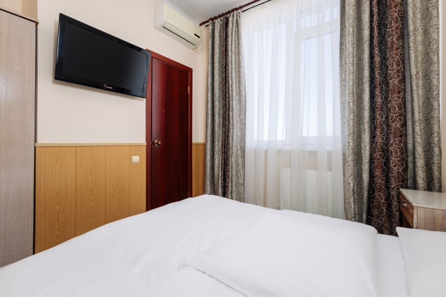 Стандартный 3-местный DBL (с софой и видом на море, реку)