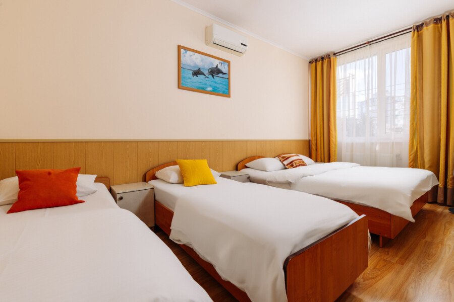 Стандартный 4-местный (DBL + TWIN)