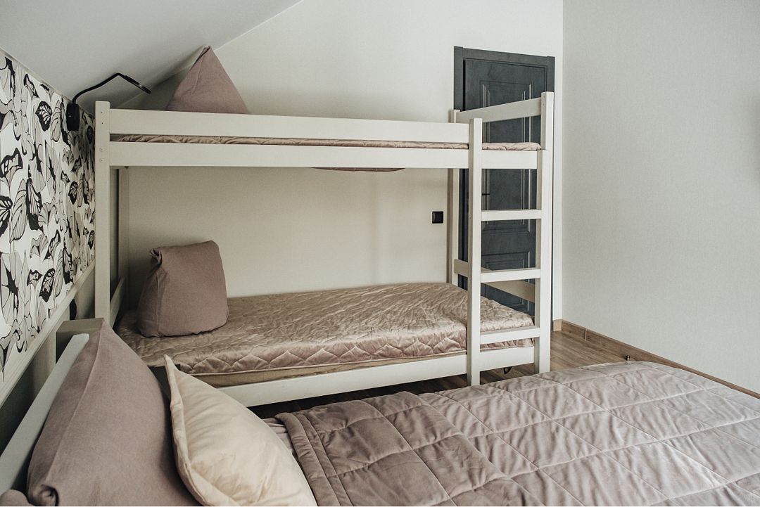 Дом Friends 12-местный