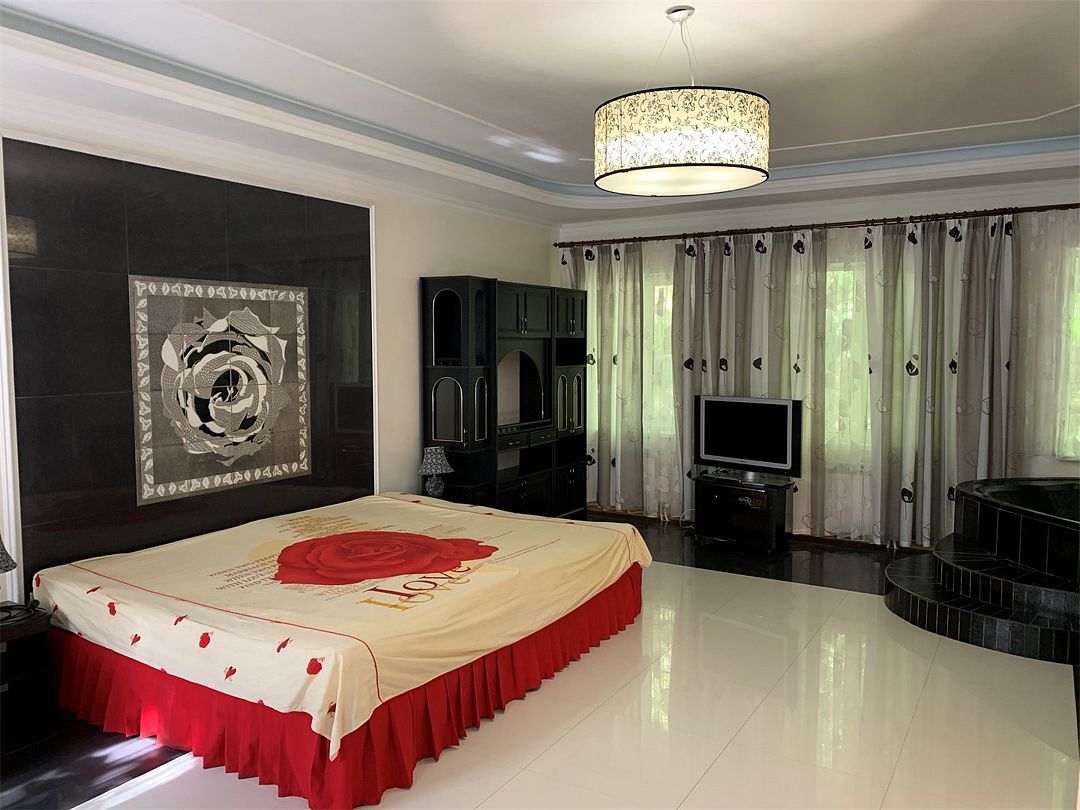 Семейный Гостевой 4-местный 2-комнатный (Розовый сад)