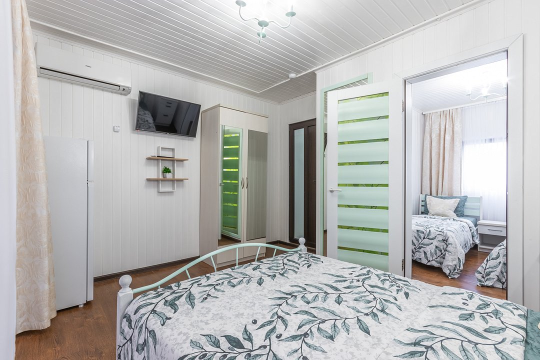 Стандартный 4-местный 2-комнатный (Французский)