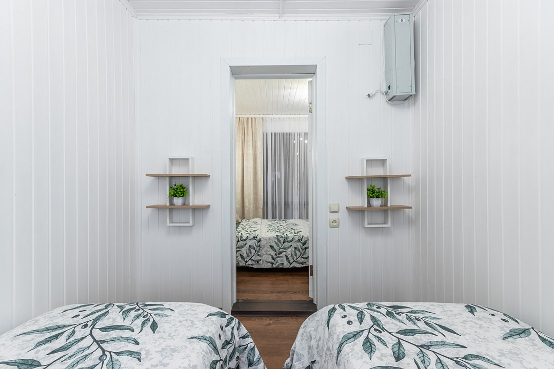 Стандартный 4-местный 2-комнатный (Французский)