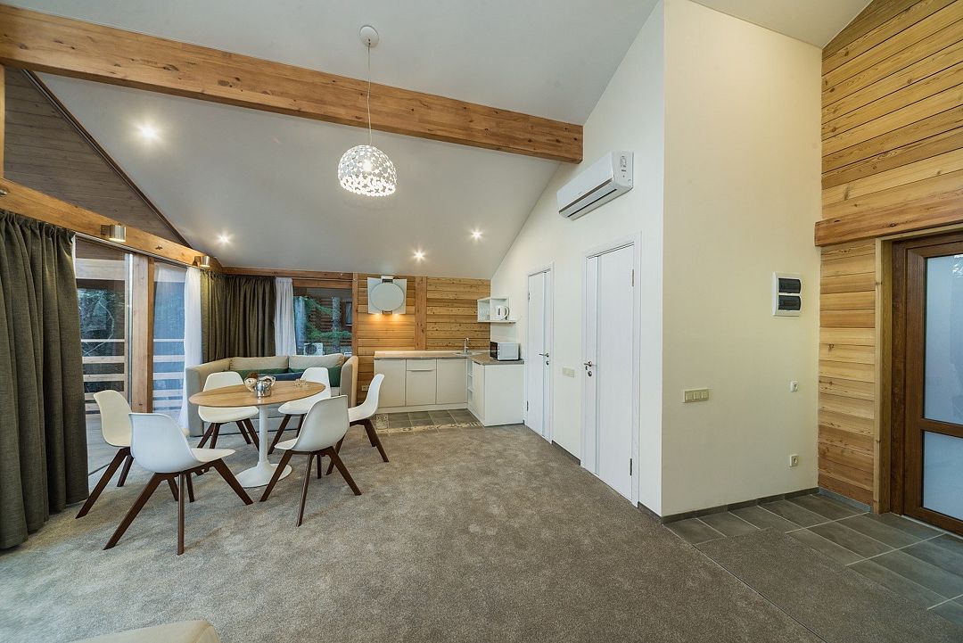 Коттедж 4-местный 3-комнатный (панорамные окна)