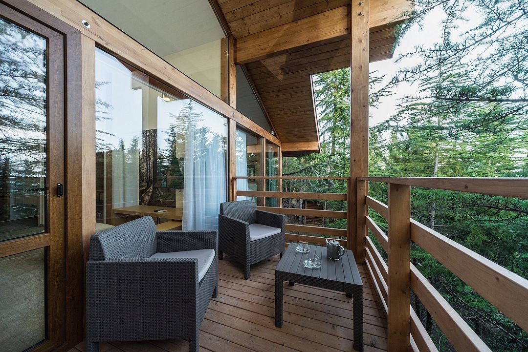 Коттедж 4-местный 3-комнатный (панорамные окна)