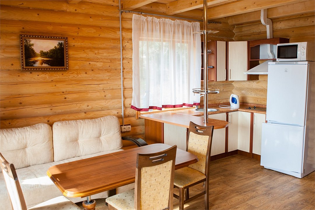 Коттедж-сруб 4-местный 3-комнатный (№32)