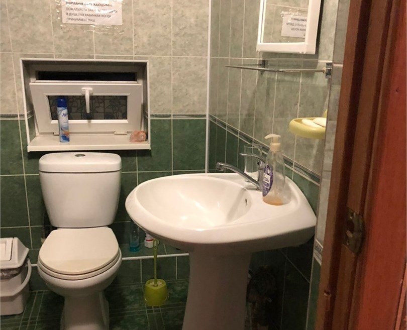 Номер 2-местный (с балконом, с удобствами на этаже)