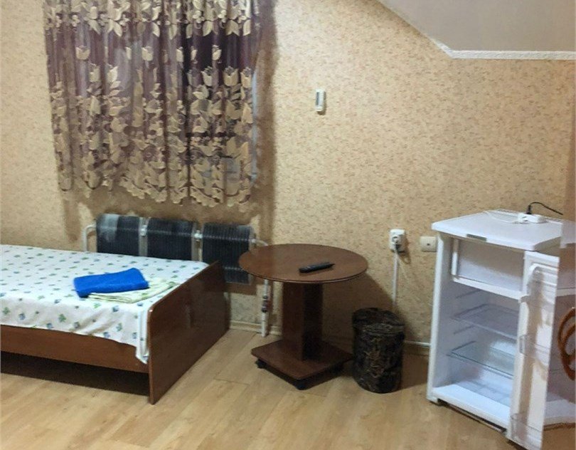 Номер 2-местный (с дополнительным местом, с удобствами на этаже)