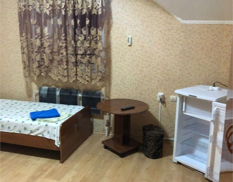 Номер 2-местный (с дополнительным местом, с удобствами на этаже)