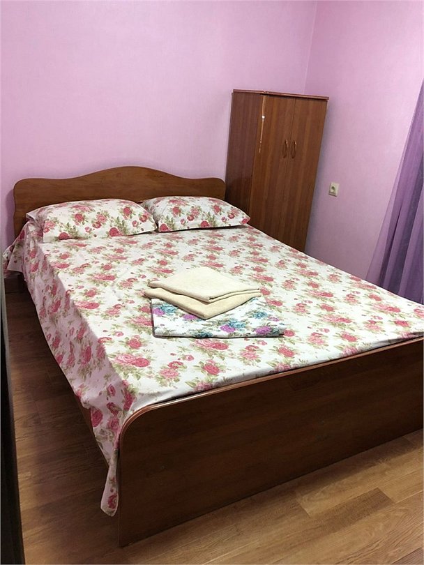 Номер 2-местный (с удобствами на этаже)