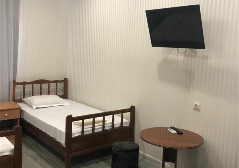 Номер 3-местный (с дополнительным местом, удобствами на этаже)