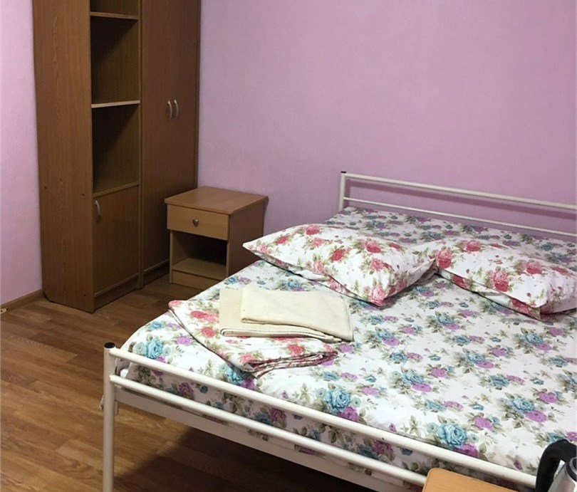 Номер 3-местный (с дополнительным местом, удобствами на этаже)