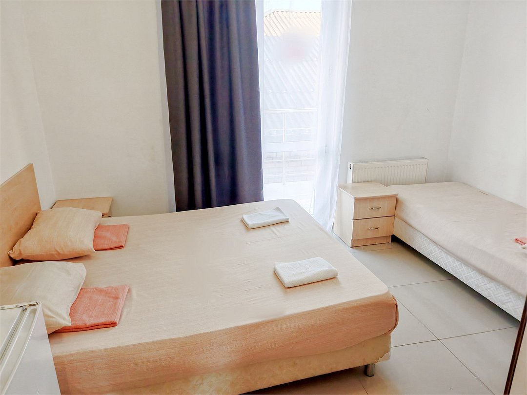 Номер 3-местный (с балконом)