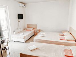 Номер 4-местный с балконом, Гостевой дом Виноград (Кабардинка), Кабардинка