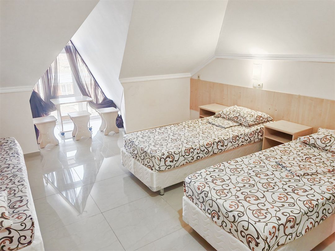 Стандартный 3-местный (мансарда)