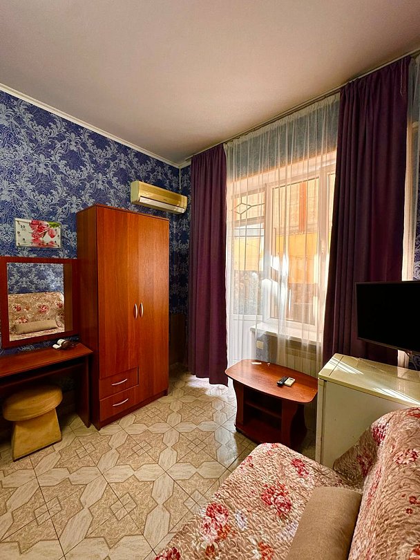 Стандартный 3-местный (с с/у на этаже)