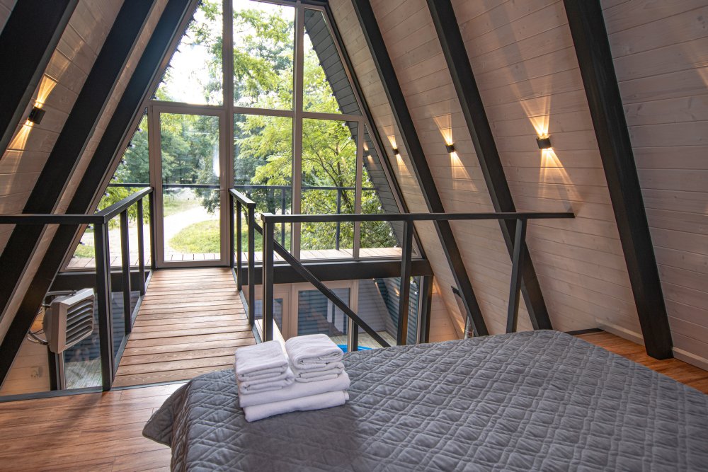 Коттедж 4-местный 2-комнатный (Пирамида)