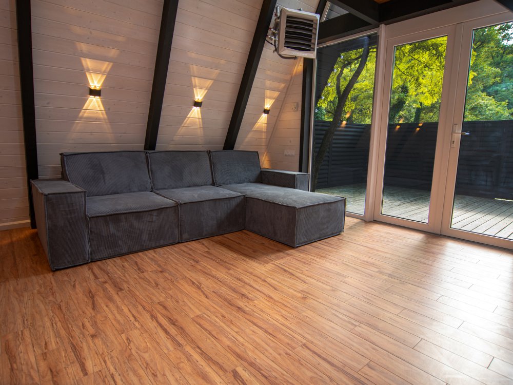 Коттедж 4-местный 2-комнатный (Пирамида)