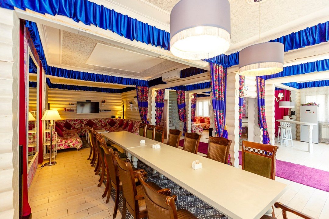 Коттедж 8-местный 4-комнатный (Матрешка)