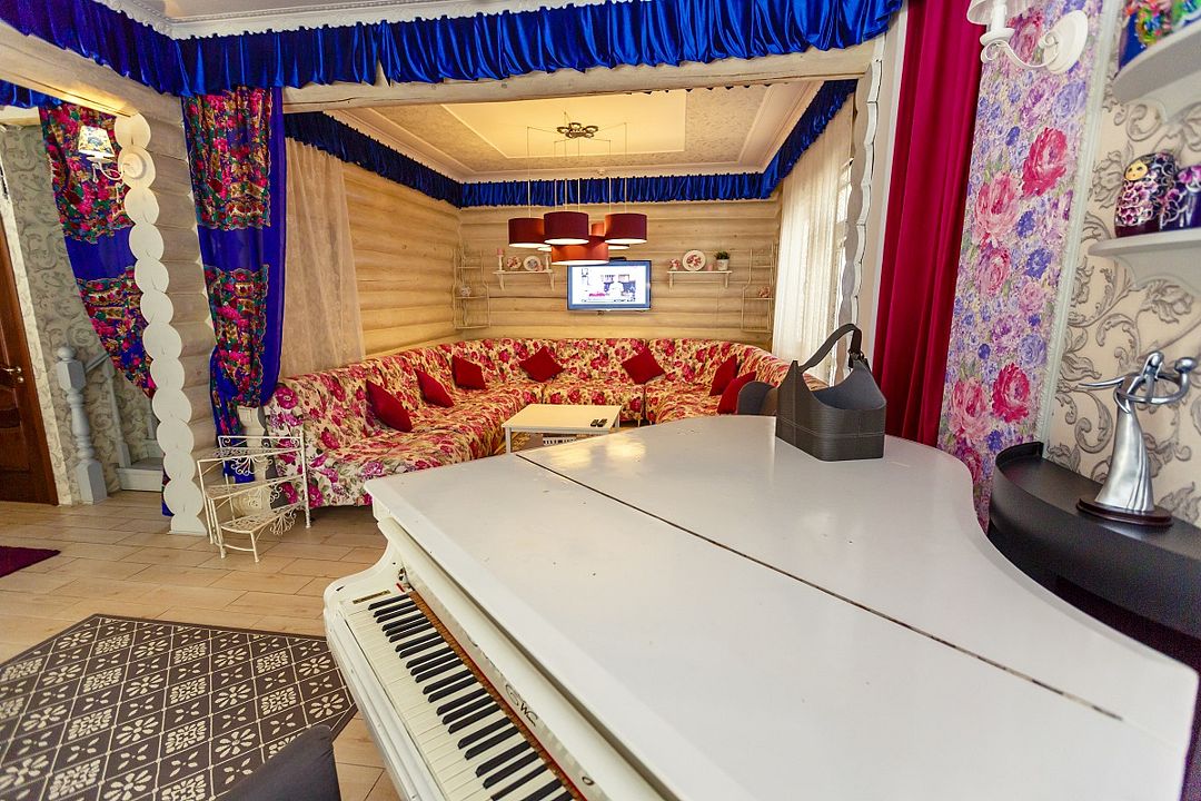 Коттедж 8-местный 4-комнатный (Матрешка)