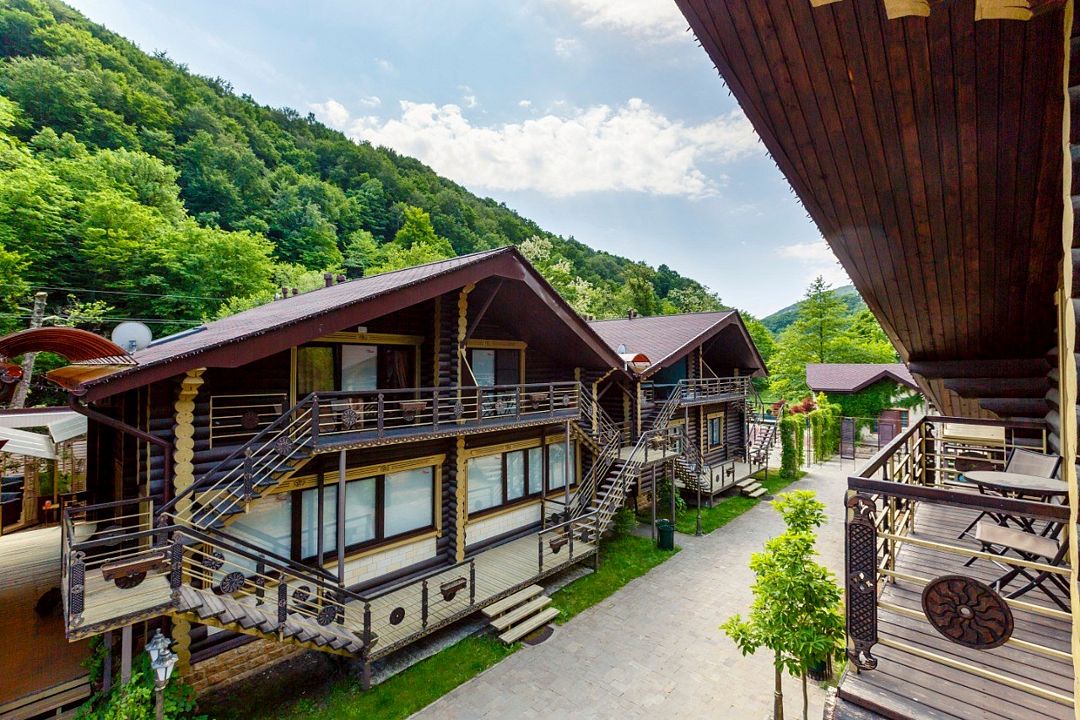 Коттедж 8-местный 4-комнатный (Матрешка)