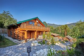 ШАЛЕ с тремя спальнями и гостиной с камином, HILLS1200. Резиденция. Глэмпинг.Бани., Медовеевка
