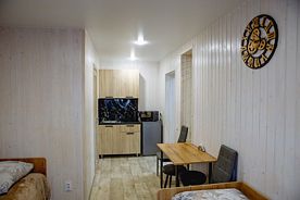 Двухкомнатный номер 12, Гостевой дом "Березка", Тихвина