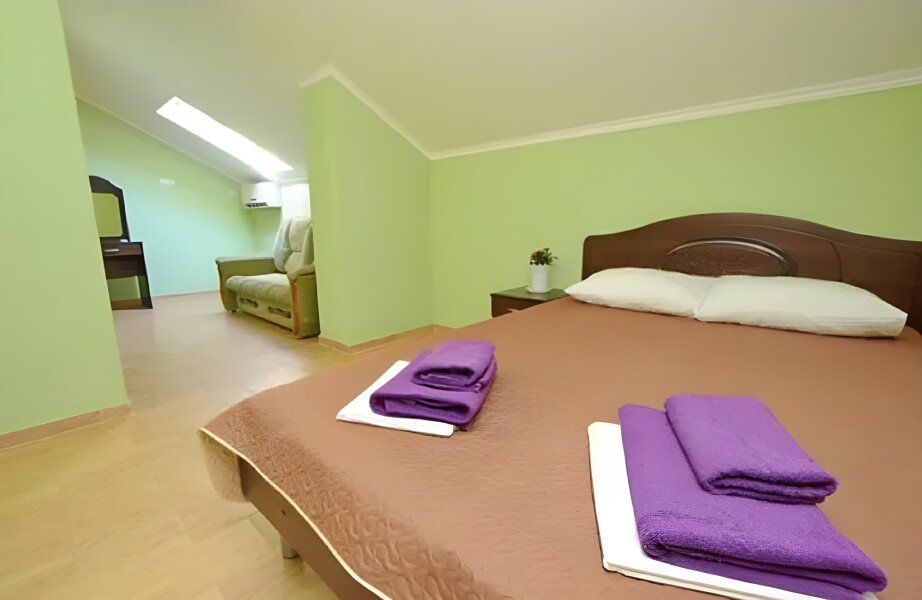 Стандартный 3-местный (Мансарда)