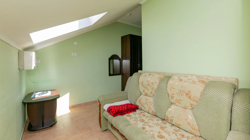 Стандартный 3-местный (Мансарда)