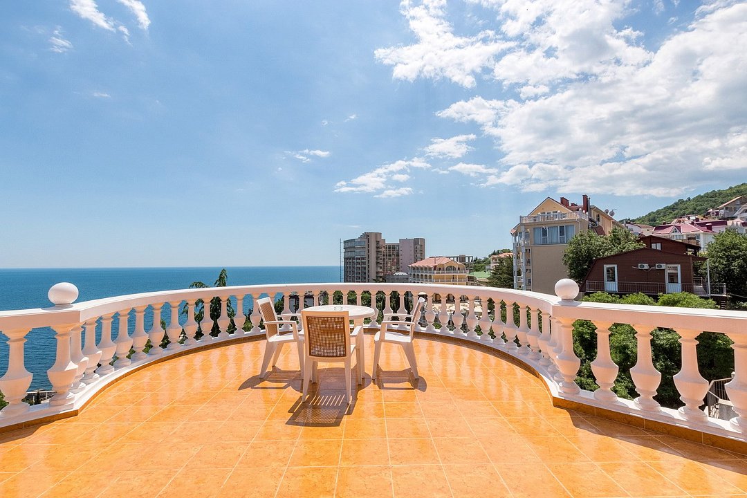 Вилла Ренессанс, Крым, Алушта