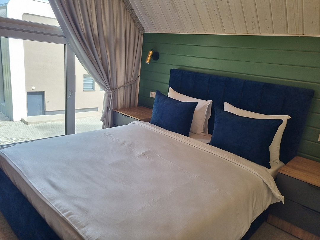 Дом 5-местный 5-комнатный 2-этажный (большой)