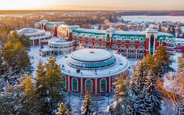 Загородный отель Теплеево Резорт 5*, Московская область, деревня Рогозинино Одинцовский район район Ново-Переделкино село Петрово-Дальнее поселок Горки-10 поселок Переделкино поселок Коммунарка поселок Внуково