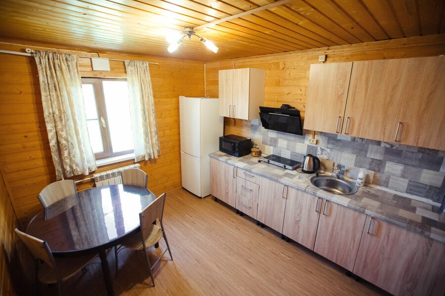 Номер 4-местный 1-комнатный (в доме №4, второй этаж)