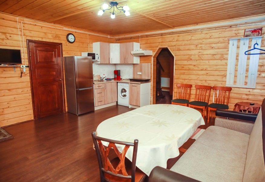 Номер 7-местный 2-комнатный (в доме №9, левая часть)